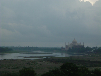 Taj Mahal dal Forte di Agra, India